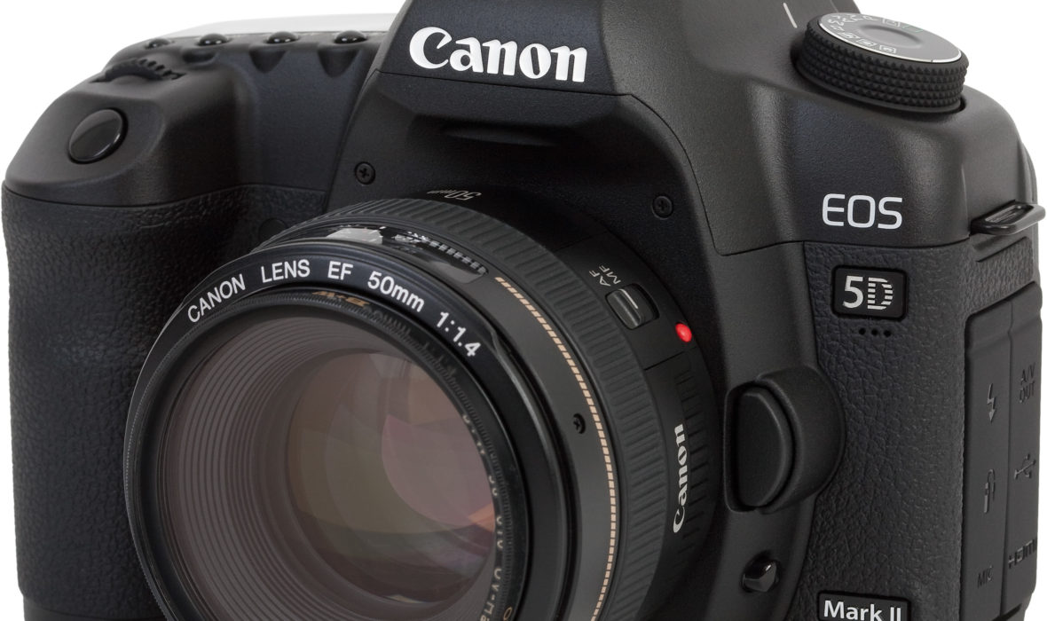 Canon_EOS_5D_Mark_II_with_50mm_1.4.jpg