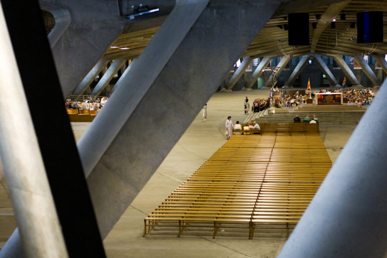 lourdes_basilique_souterraine