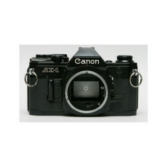800px-Canon_AE-1_front.jpg