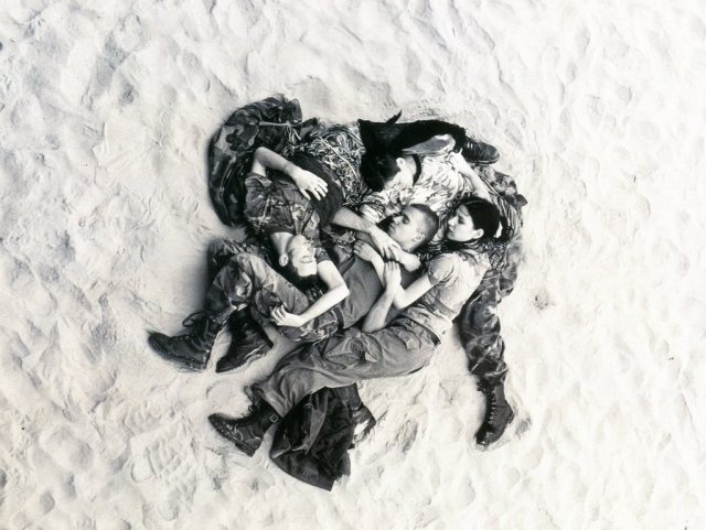 wolfgang-tillmans-1993-lutz-alex-suzanne-christoph-on-beach.jpg