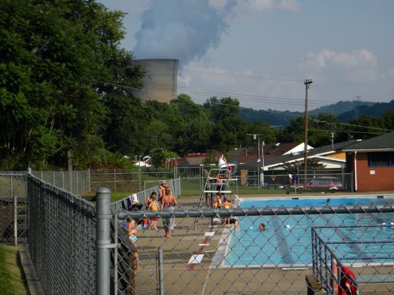 2009-07-09-Swimming-Pool-at-Shippingport-PA-DSCN1177-copyright-by-Dory-Adams.jpg