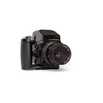 800px-Bronica_ETR-Si_system.jpg