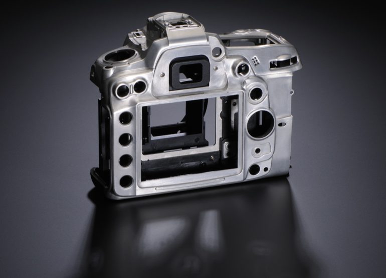 D7000-magnesium-body.jpg