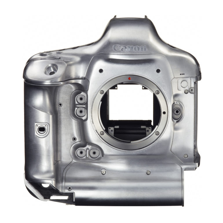46_EOS-1D X_magnebody_front_EUR