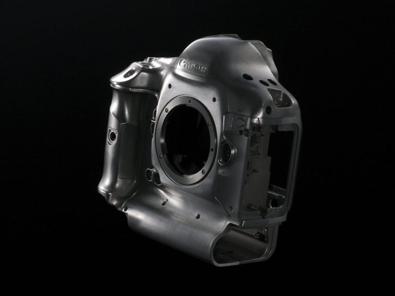 70_EOS-1D X_magne_design_slant_EUR