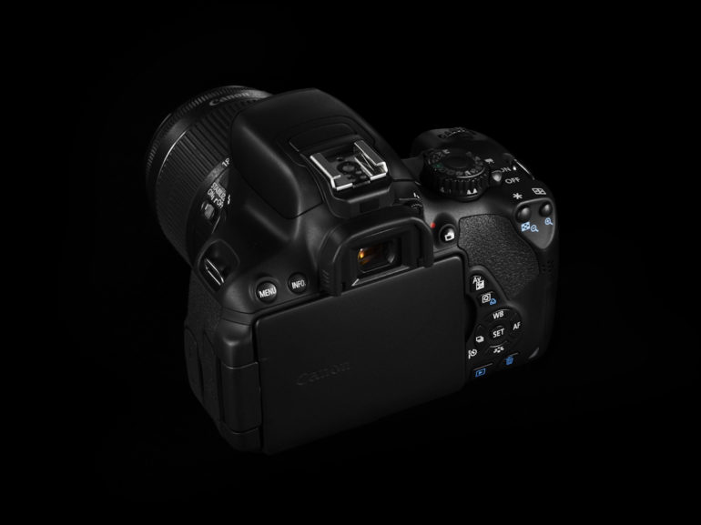 EOS 650D CREATIVE REVERSE ANGLE