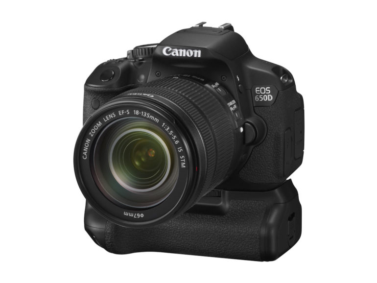 EOS 650D FSL w EF-S 18-135mm w BG