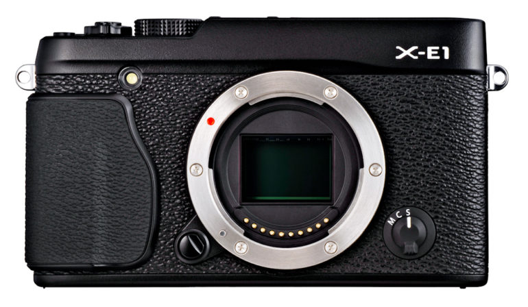 X-E1_black_front_P70