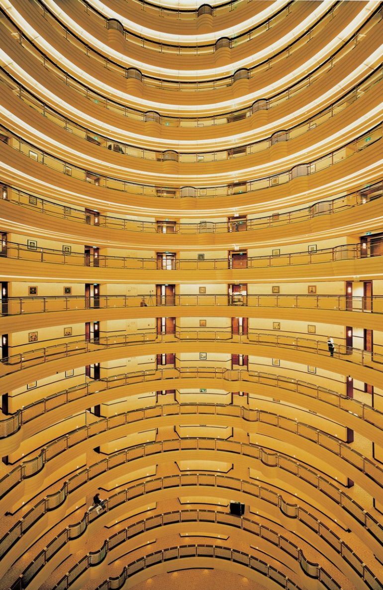 andreas-gursky-111.jpg