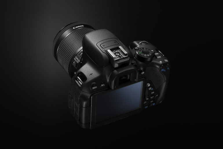 EOS 700D CREATIVE BCK REV