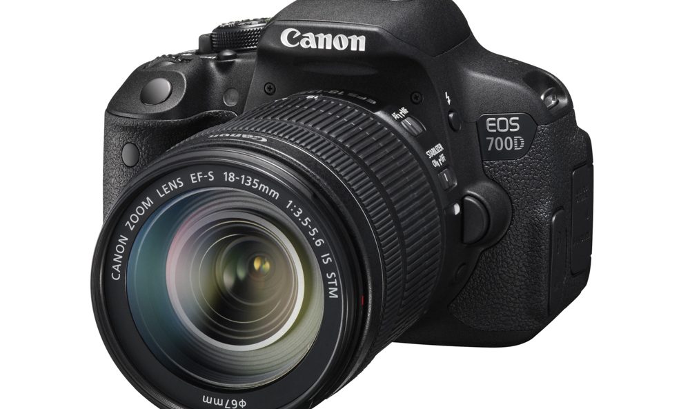 EOS-700D-FSL-w-EF-S-18-135mm-IS-STM.jpg