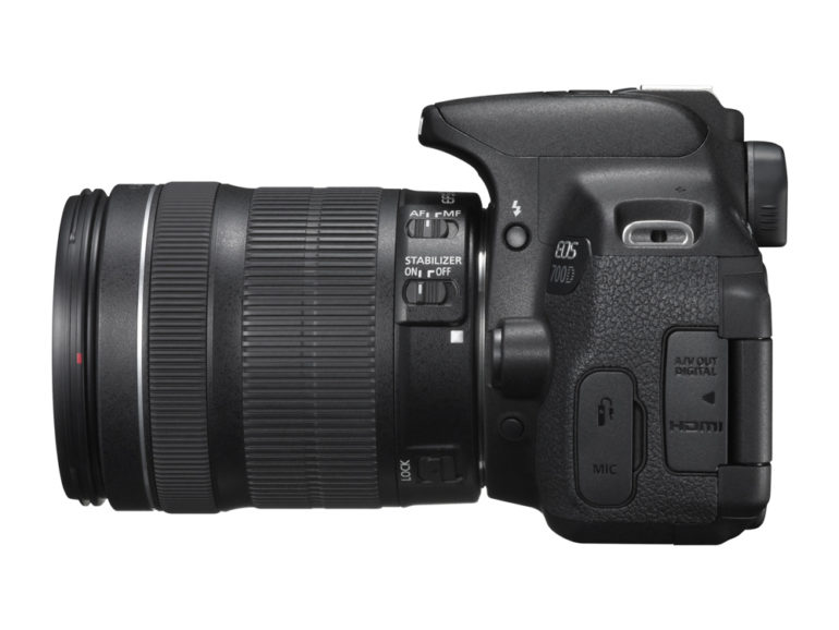 EOS 700D SIDE LEFT w EF-S 18-135mm IS STM
