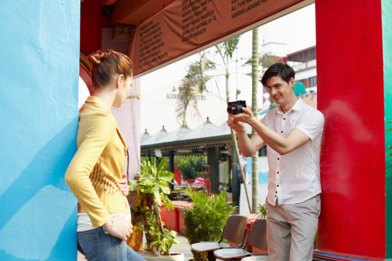 DSC-QX100_Lifestyle_10_Xperia-Z_EXP201412E-1200