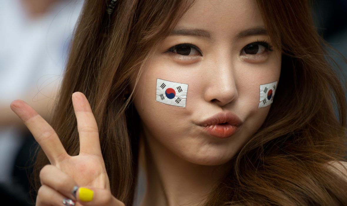 south-korea-peace-sign-v-sign.jpg