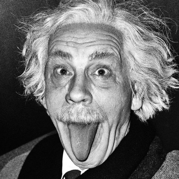 Arthur_Sasse___Albert_Einstein_Sticking_Out_His_Tongue_1951_2014-600x6001.jpg