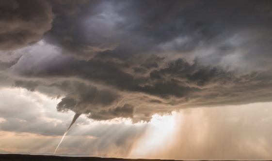 This-Epic-Storm-Timelapse-Will-Make-You-Want-To-Get-Close-And-Personal-with-A-Storm-DIY-Photography.png