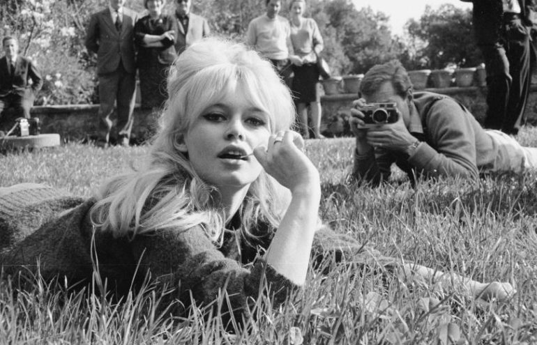 paparazzo-brigitte-bardot.nocrop.w1800.h1330.2x-810x521.jpg