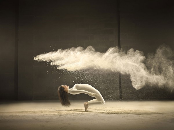 dance-performance-powdered-milk-campaign-jeffrey-vanhoutte-2-600x4491.jpg