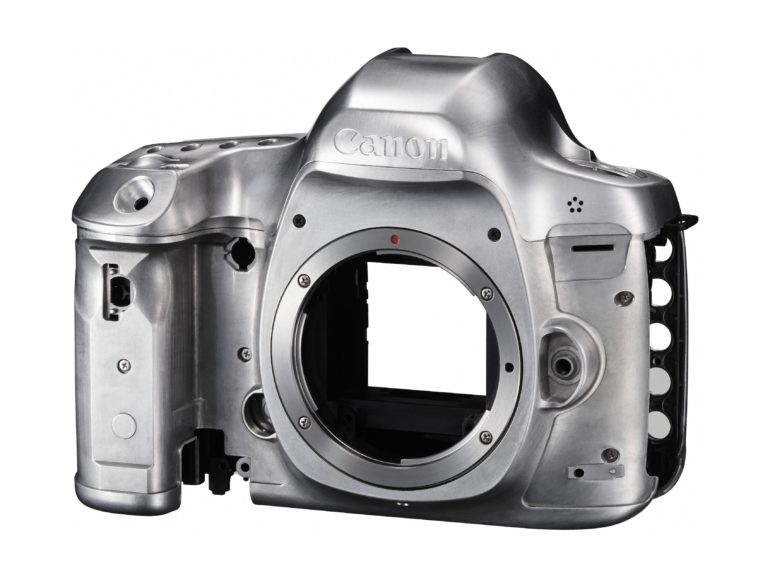 EOS-5DS-Magnesium-Alloy-BODY-FSL.jpg