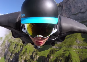 FireShot-Capture-Gorgeous-GoPro-Video-of-a-Wingsuit-Glid_-http___laughingsquid.com_gorgeous-go.png