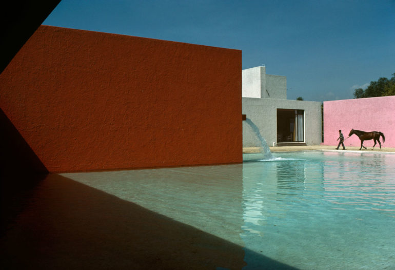 rene-burri-horse-pool-and-house-by-luis-barragan-san-cristobal-mexico-19761.jpg