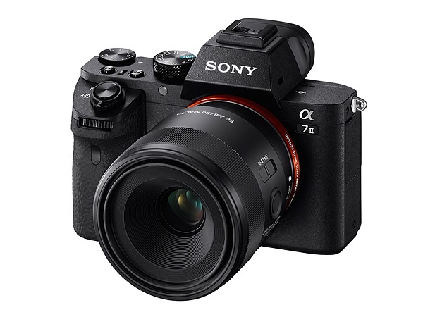 Sony 50 mm f/2.8 Alpha 7