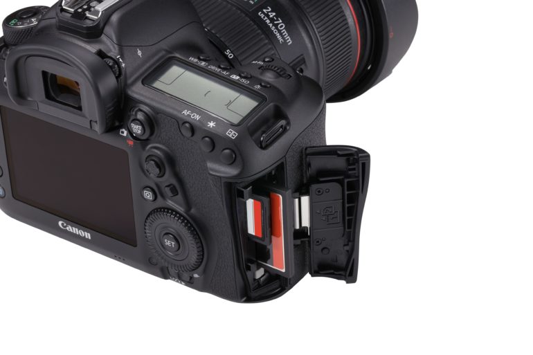 Canon EOS 5D Mark IV - cartes mémoires