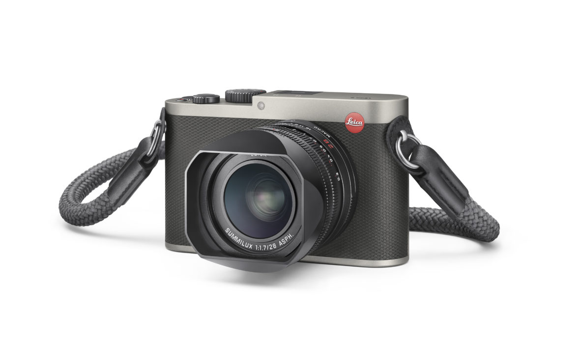 emo1_leica-q-titanium-gray1