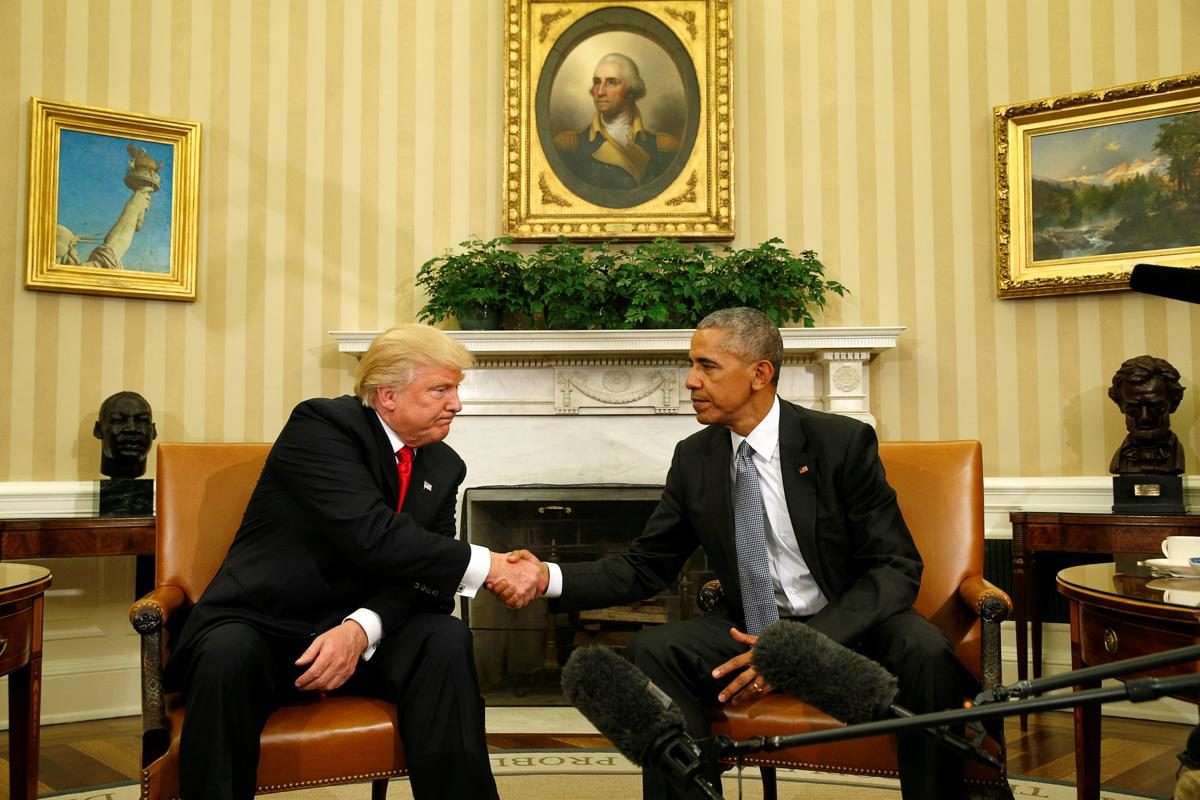 La rencontre entre le Président Barack Obama et le nouveau Président élu Donald Trump dans le bureau Oval de la Maison Blanche à Washington, Etats-Unis - © Kevin Lamarque/Reuters