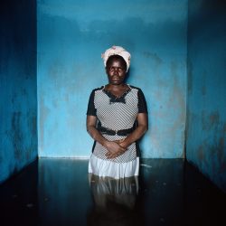 © Gideon Mendel_Drowning World_5