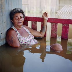 © Gideon Mendel_Drowning World_8