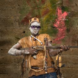 © Patrick Willocq_You cannot pick a stone with one finger_2