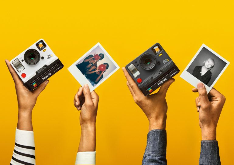 21-Polaroid-Originals-OneStep-world-3