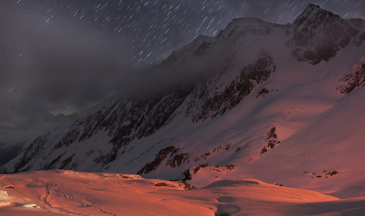 Felicitas von Lutzau _ a whiter shade VIII _ 2016 _ 110 cm x 165 cm _ Inkjet Supermetallic Goldpapier auf Alu-Dibond