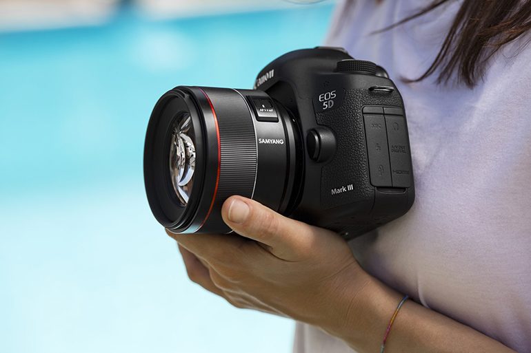 AF 85mm F1-5 Lifestyle Image_07 BD