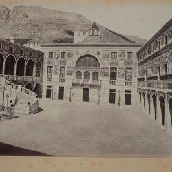 Cours d'honneur Palais Princier Circa 1875 Walburg Derbray