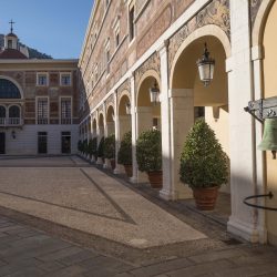 Cours d'honneur palais princier JB Leroux 2018