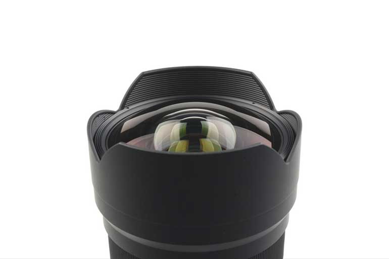 Tokina-opera-16-28-mm-f-2-8-ff-3