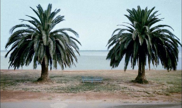 cartes-et-territoires-19-jeu-de-paume-09b-luigi-ghirri-768x506