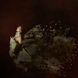 Alison-bounce-underwater4