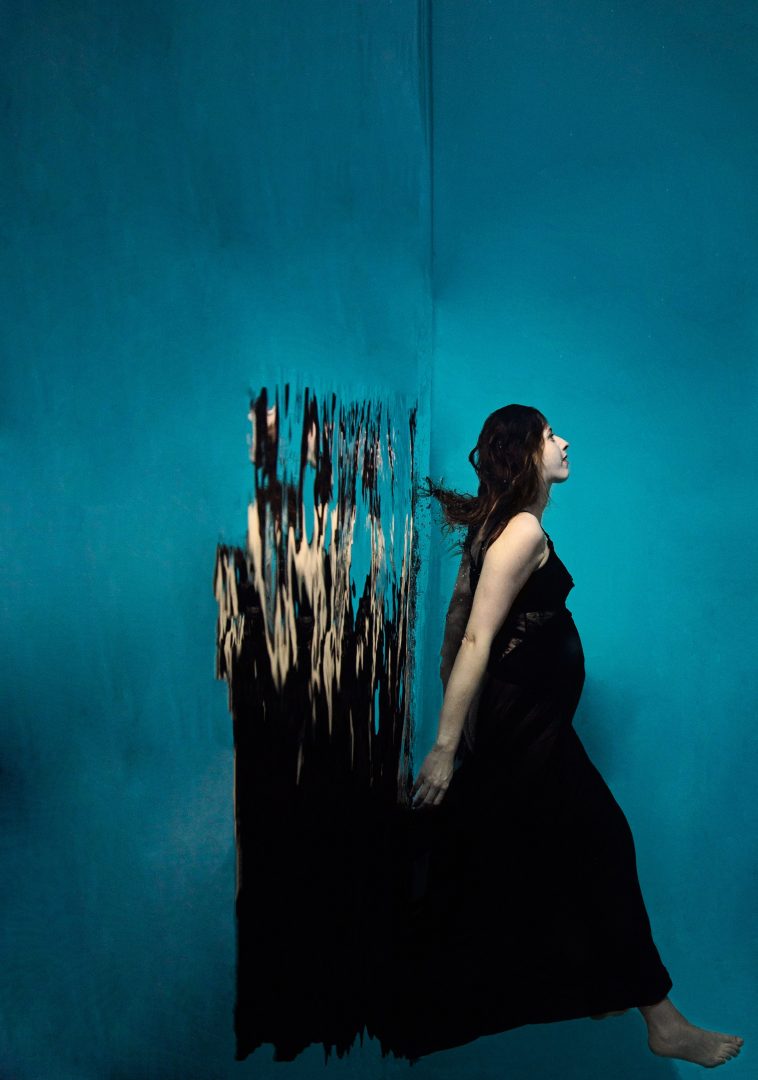 Alison-bounce-underwater8