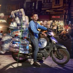 motorcycle-delivery-hanoi-photos-jon-enoch-3