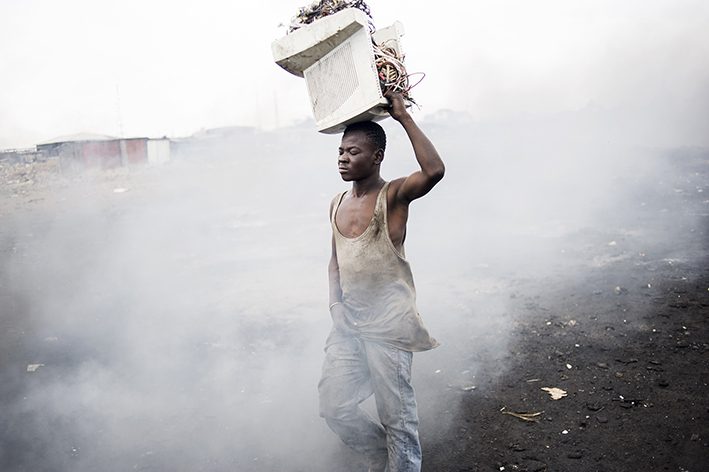 CTRL-X. A topography of e-waste