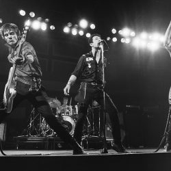 Clash & Simonon, Paul & Headon, Topper & Strummer, Joe & Jones,