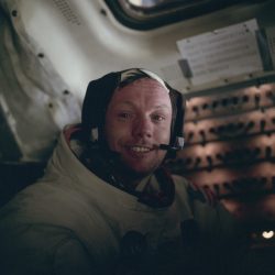NEIL ARMSTRONG LE PREMIER HOMME SUR LA LUNE