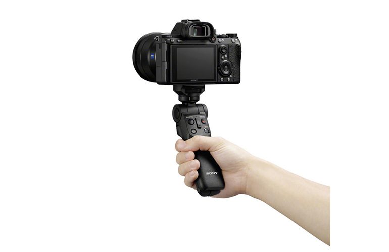 Sony-grip-bluetooth-1