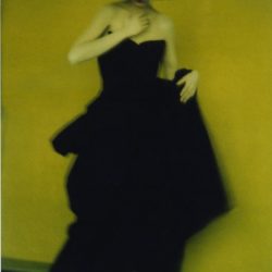 MAM ┬À Sarah MOON, Pour Yohji Yamamoto, 1996 ┬® Sarah Moon - courtesy Muse╠üe d'Art Moderne de Paris