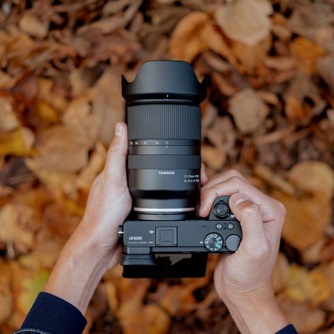 Tamron officialise son 17-70 mm f/2,8 pour hybrides Sony APS-C | Lense