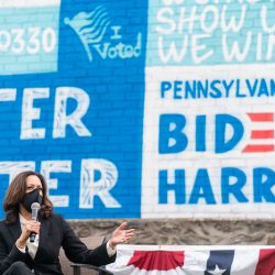 Kamala-Harris-Sister-to-Sister-Event-Philadelphia-Sept-17-2020-Photo-by-Lawrence-Jackson