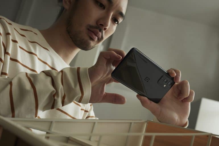 202101_ONEPLUS_69_9_Astral_Black_19825_0125